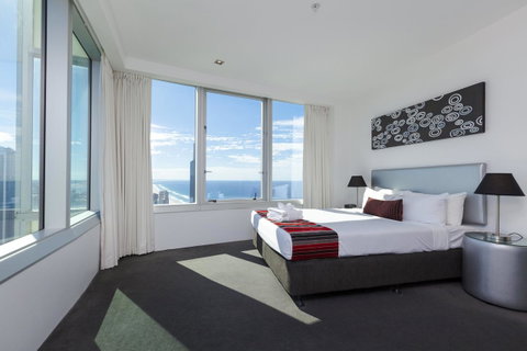 Q1 Resort & Spa - Official - Kawana Tourism 25