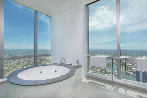 Q1 Resort & Spa - Official - Kawana Tourism 28