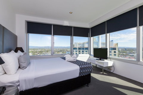 Q1 Resort & Spa - Official - Kawana Tourism 44