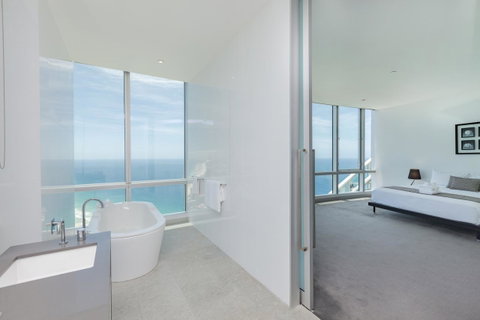 Q1 Resort & Spa - Official - Kawana Tourism 12