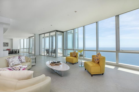 Q1 Resort & Spa - Official - Kawana Tourism 13