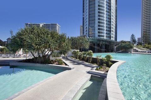 Q1 Resort & Spa - Official - Kawana Tourism 4