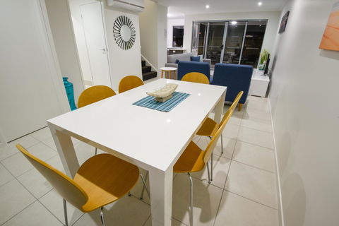 Direct Collective - Breeze On Brightwater - Kawana Tourism 4