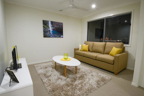 Direct Collective - Breeze On Brightwater - Kawana Tourism 9