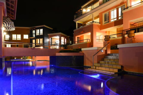 Martinique Whitsunday Resort - Kawana Tourism 13