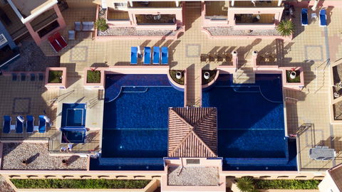 Martinique Whitsunday Resort - Kawana Tourism 17