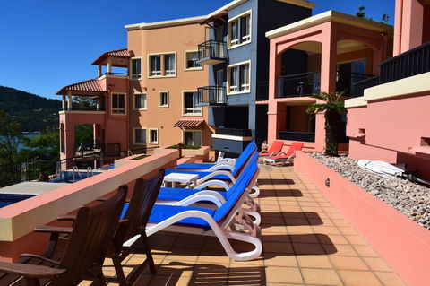 Martinique Whitsunday Resort - Kawana Tourism 9