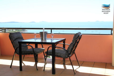Martinique Whitsunday Resort - Kawana Tourism 34
