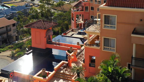 Martinique Whitsunday Resort - Kawana Tourism 11