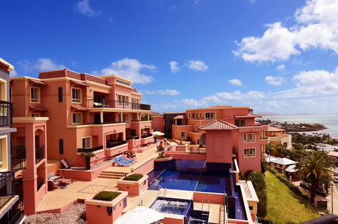 Martinique Whitsunday Resort - Kawana Tourism 16