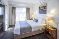 Book Emerald Accommodation Vacations Kawana Tourism Kawana Tourism