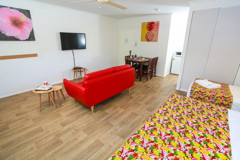 Port Douglas Motel - Kawana Tourism 7