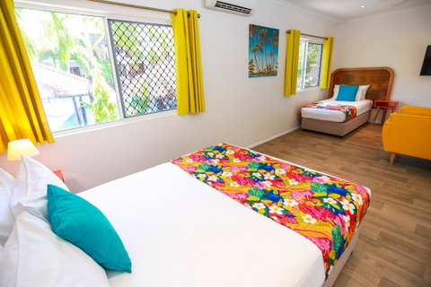 Port Douglas Motel - Kawana Tourism 3