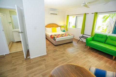 Port Douglas Motel - Kawana Tourism 11