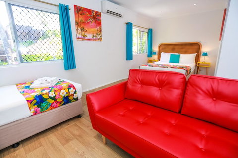 Port Douglas Motel - Kawana Tourism 5