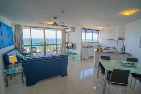 Mandolin Beachfront Resort - Kawana Tourism 12
