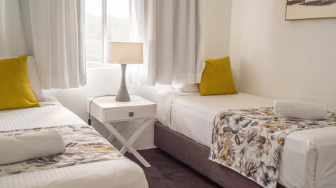 Mandolin Beachfront Resort - Kawana Tourism 33