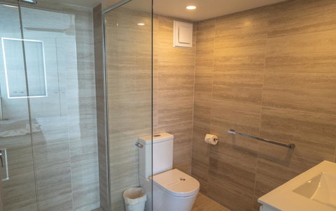 Mandolin Beachfront Resort - Kawana Tourism 18