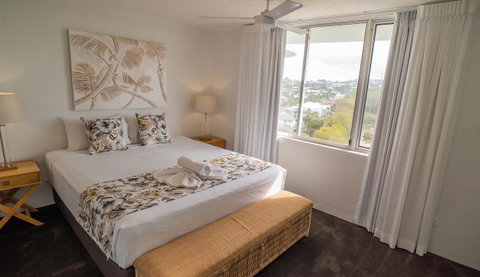Mandolin Beachfront Resort - Kawana Tourism 35