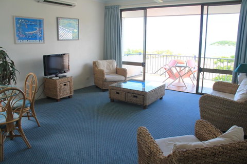 Ocean Views At Whitsunday Terraces Resort - Kawana Tourism 21