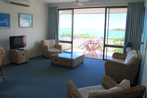 Ocean Views At Whitsunday Terraces Resort - Kawana Tourism 9