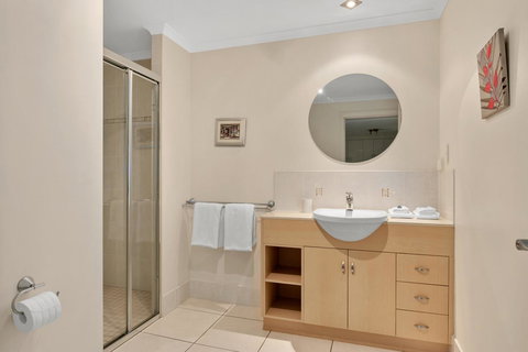 Bellevue At Trinity Beach - Kawana Tourism 2