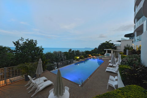 Bellevue At Trinity Beach - Kawana Tourism 9