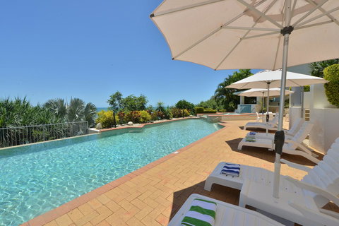 Bellevue At Trinity Beach - Kawana Tourism 6