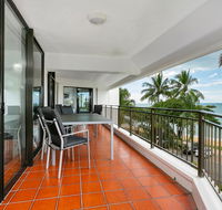 Roydon Beachfront Apartments - Kawana Tourism