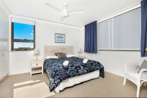 Headland Tropicana Resort - Kawana Tourism 14
