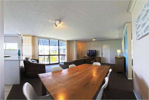 Headland Tropicana Resort - Kawana Tourism 30