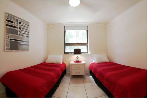 Headland Tropicana Resort - Kawana Tourism 27