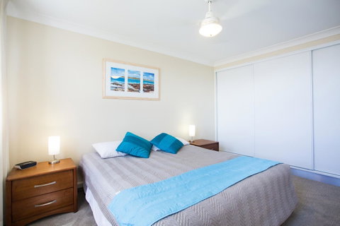 Headland Tropicana Resort - Kawana Tourism 42