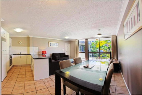 Headland Tropicana Resort - Kawana Tourism 28