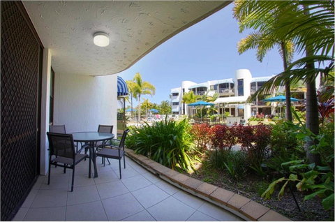 Headland Tropicana Resort - Kawana Tourism 24