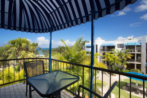 Headland Tropicana Resort - Kawana Tourism 40