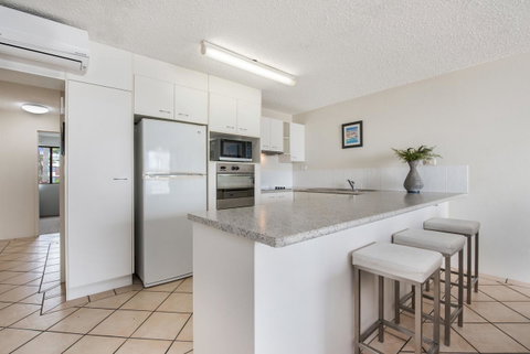 Alexandria Apartments - Kawana Tourism 11