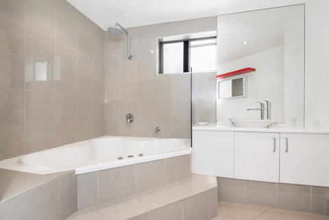 Alexandria Apartments - Kawana Tourism 31