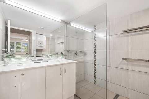 Alexandria Apartments - Kawana Tourism 26