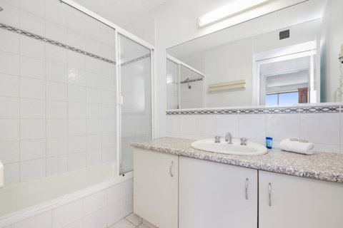 Alexandria Apartments - Kawana Tourism 14