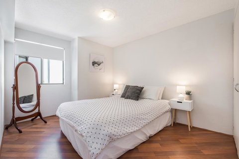 Alexandria Apartments - Kawana Tourism 21