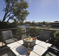 Bribie Island Canal Holiday Destination - Kawana Tourism