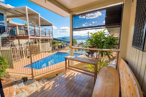 Airlie Apartments - Kawana Tourism 16