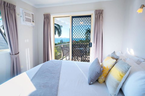 Airlie Apartments - Kawana Tourism 8