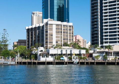 Tiki Hotel Apartments Surfers Paradise - Kawana Tourism 4