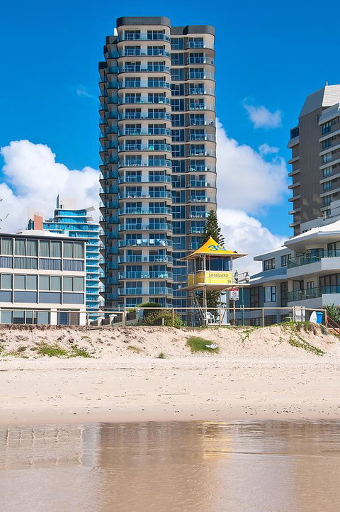 Sunbird Beach Resort Main Beach - Kawana Tourism 34