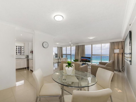 Sunbird Beach Resort Main Beach - Kawana Tourism 15