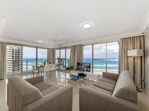 Sunbird Beach Resort Main Beach - Kawana Tourism 19
