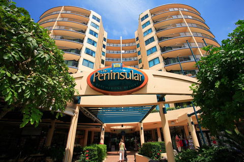 Peninsular Beachfront Resort - Kawana Tourism 35