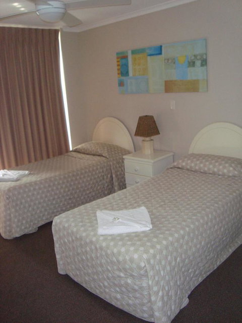 Grosvenor Beachfront Apartments Surfers Paradise - Kawana Tourism 18